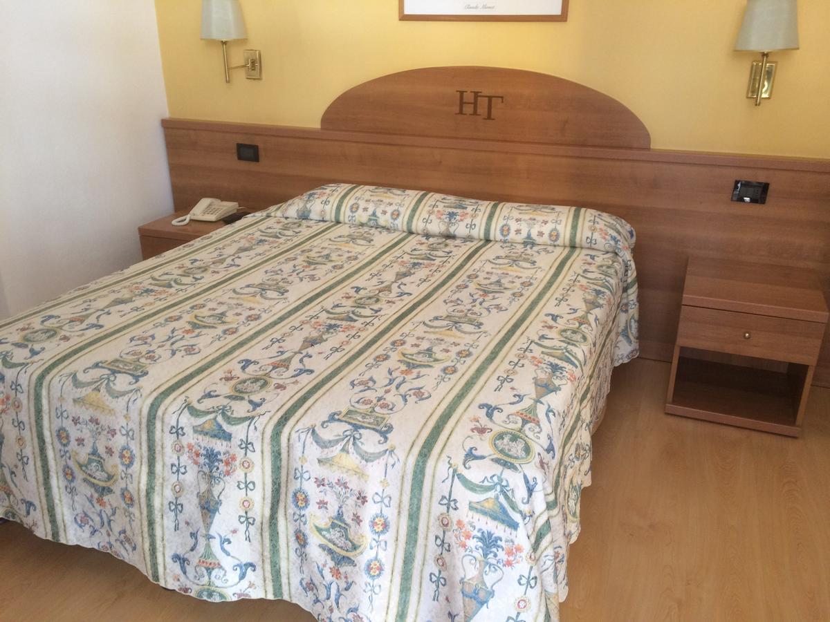 Hotel Tritone Caorle Exterior foto