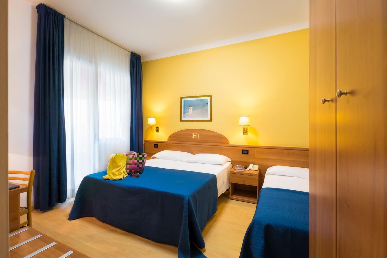 Hotel Tritone Caorle Exterior foto