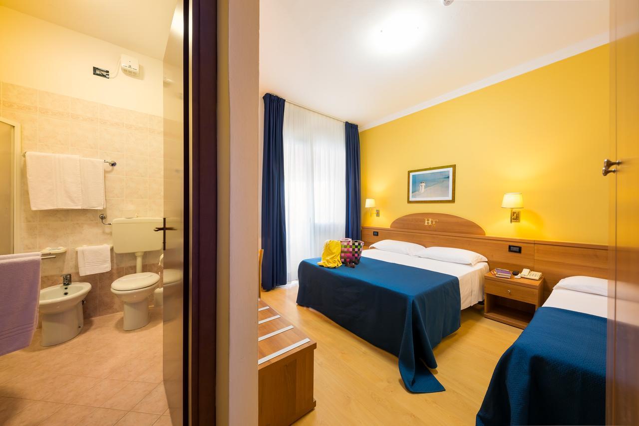Hotel Tritone Caorle Exterior foto